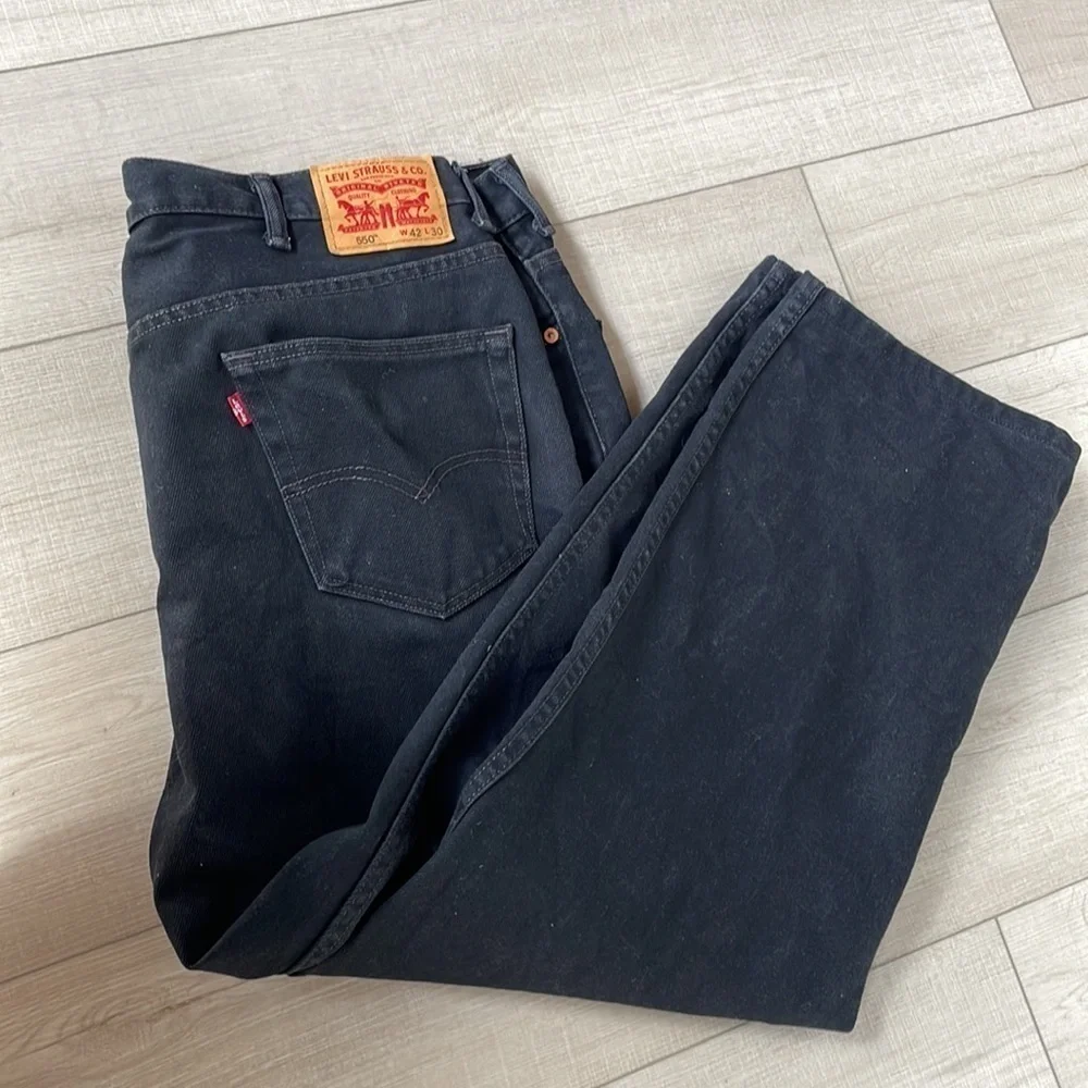 Men's Black 550 Levi's jeans waist 42 length 30